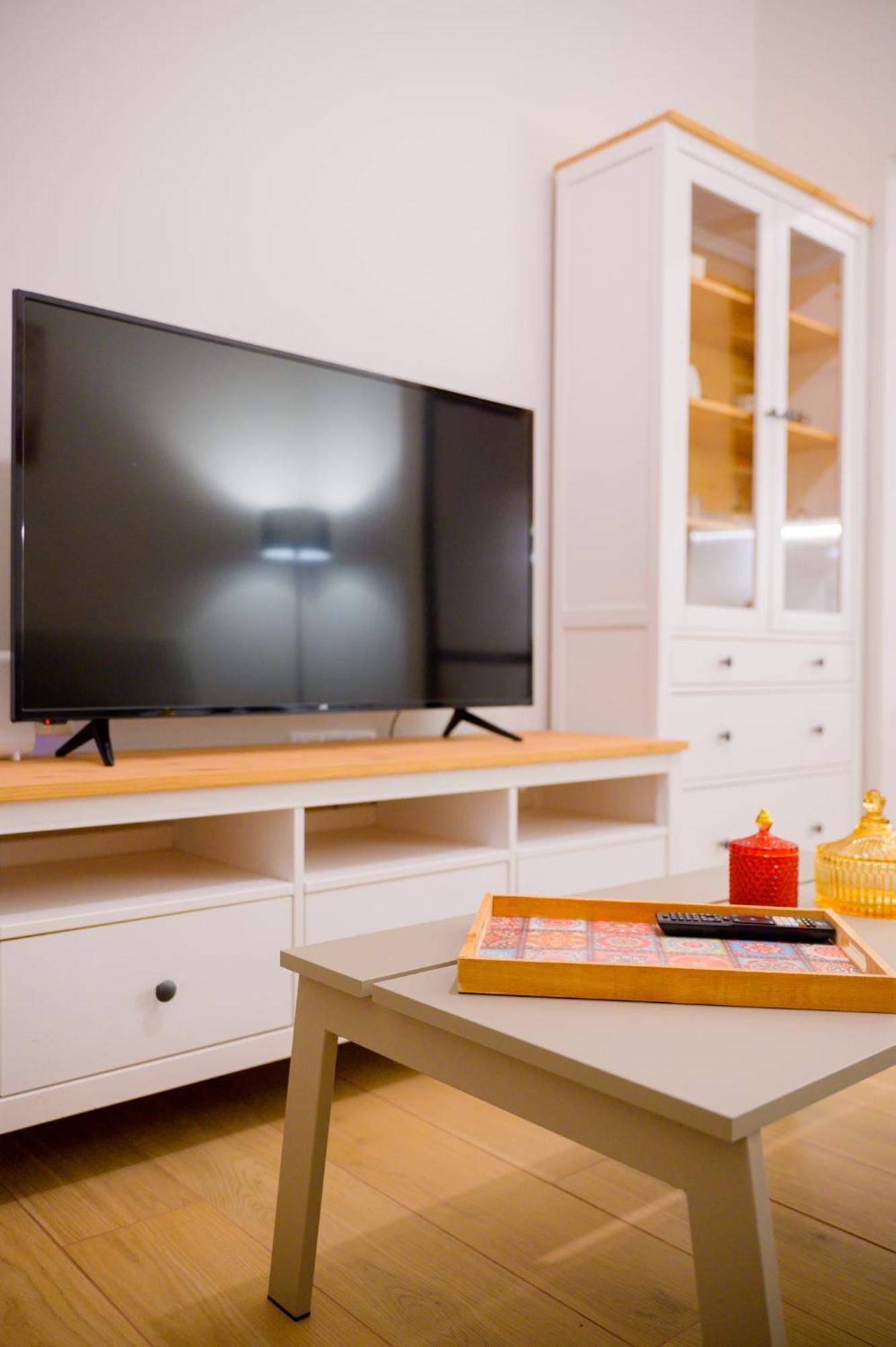 New Modern 2Nd Floor Apartment Tesalonika Bagian luar foto