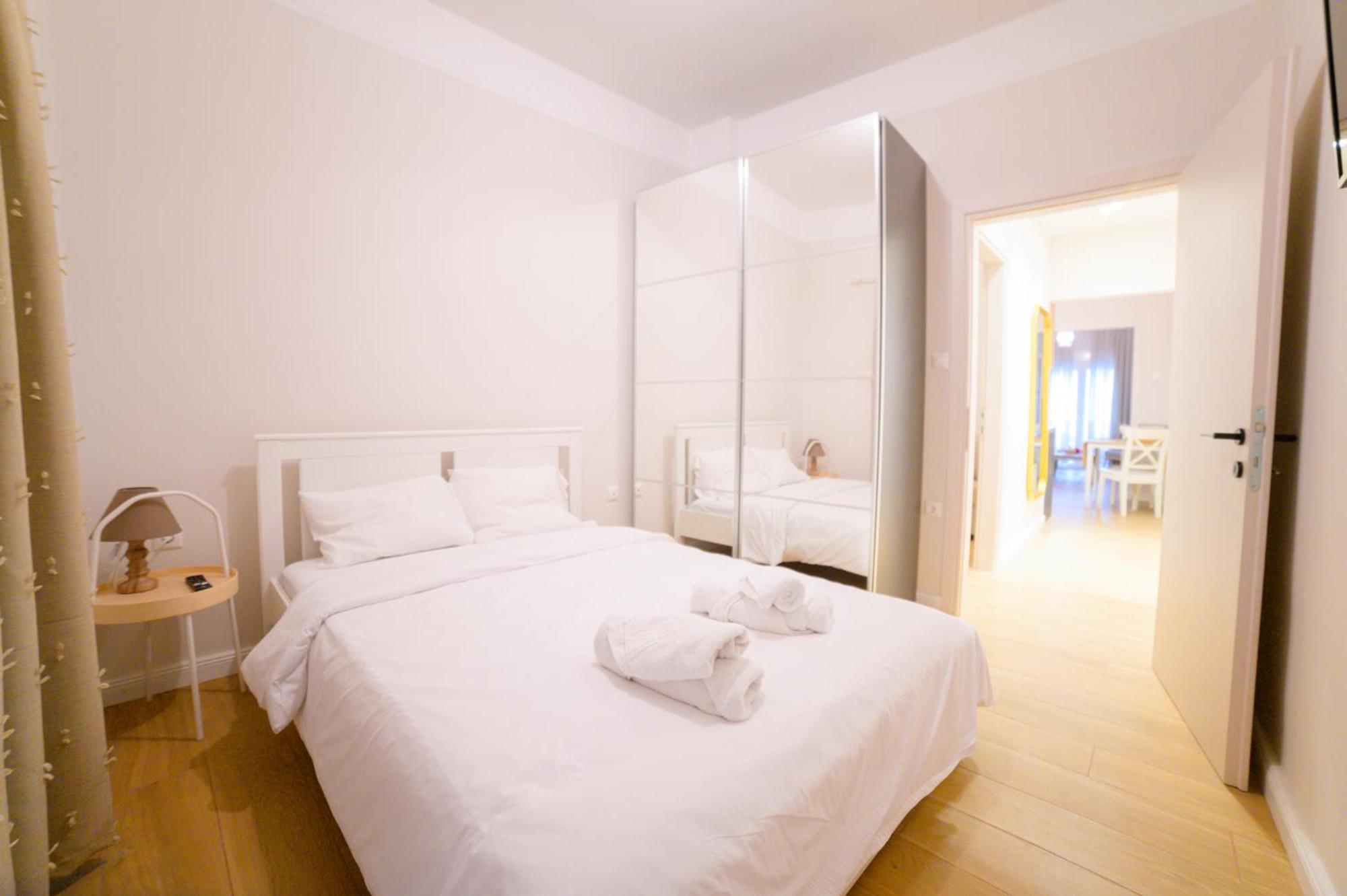 New Modern 2Nd Floor Apartment Tesalonika Bagian luar foto
